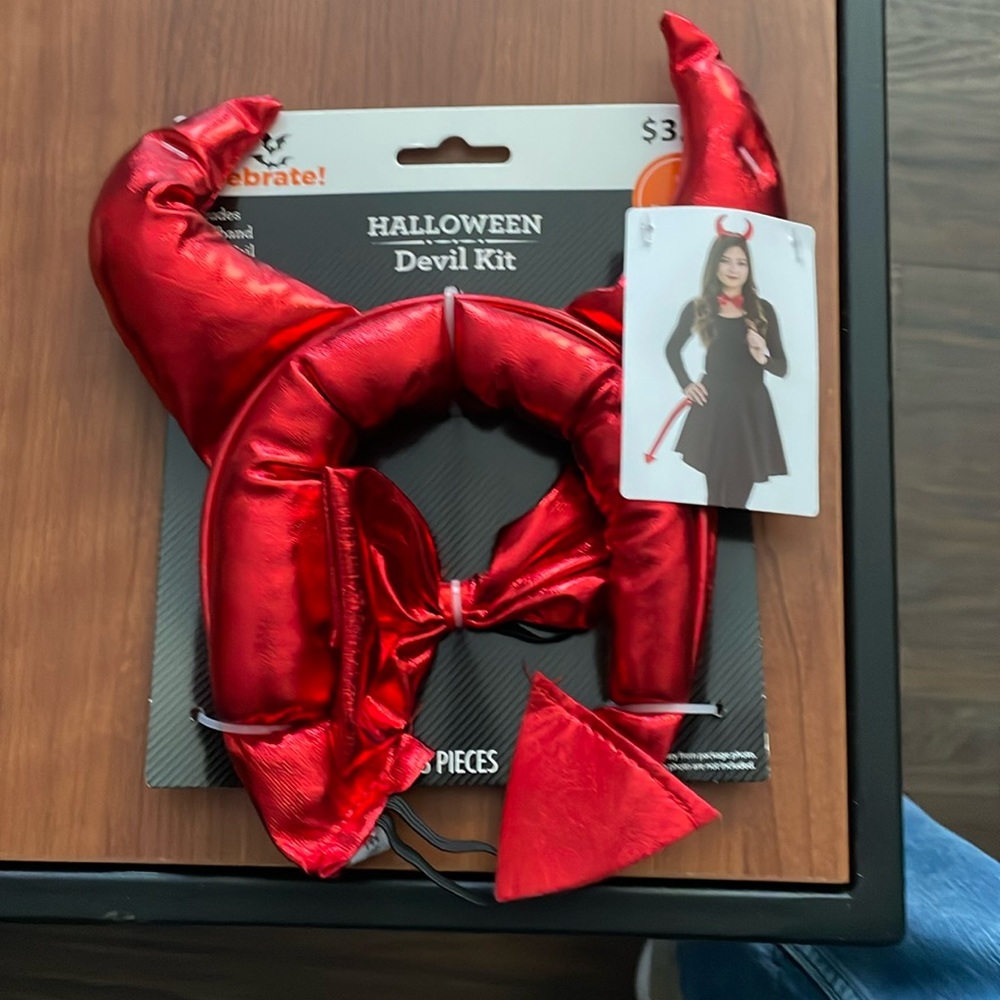 Devil Kit: headband, tail, bow tie